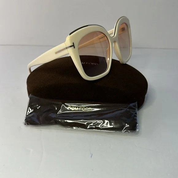 New Authentic TOM FORD FT0944CAT EYE FEMININE SUNGLASSES